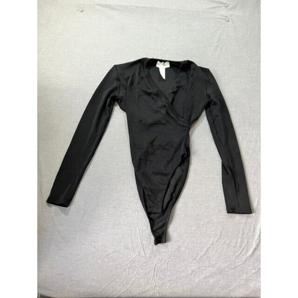 Caché Body Suit Shirt Women‎ Medium Black Long Sleeve Pullover Jump Suit Ladies.